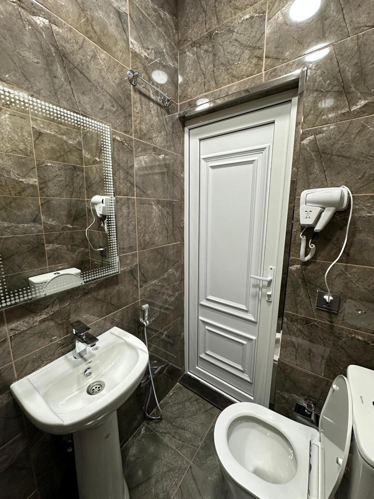 Nemi Museum Hotel Baku Bagian luar foto